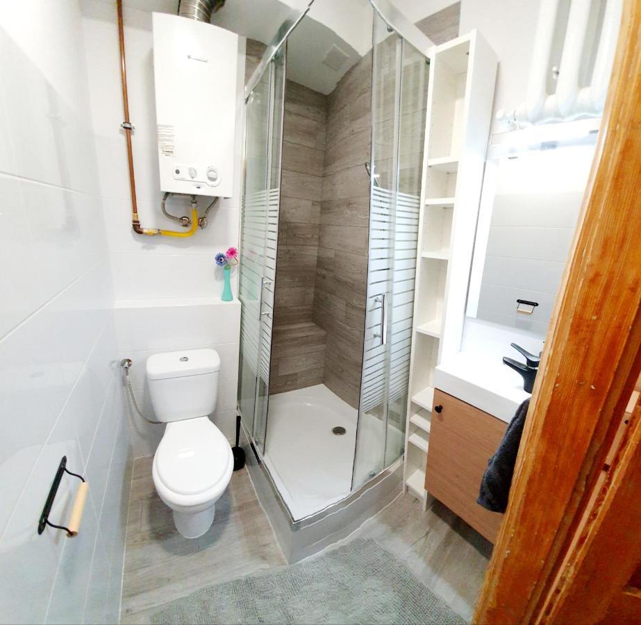 Separated Kitchen, Fast Internet Aleja 3 Maja 2M80 Warszawa Zewnętrze zdjęcie
